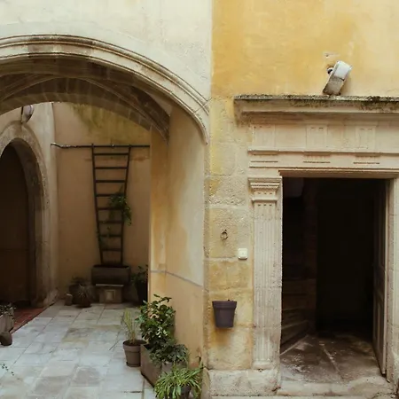 La Traboule Ponote Proche Gr65 شقة